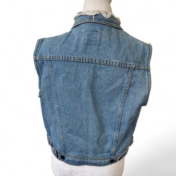 ADORABLE VINTAGE 90's Made in USA Cotton denim lace trim vest medium. - Picture 5 of 7